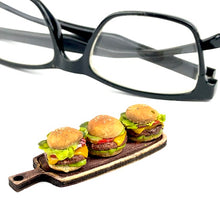 Load image into Gallery viewer, MON 12 DEC | 10am - 12pm | Ages 11 - 15 | Polymer Clay Burgers | School Holiday Art Workshop
